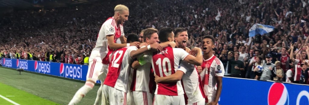 Chasing the Thrill: How Online Gambling Mirrors the Emotions of Football