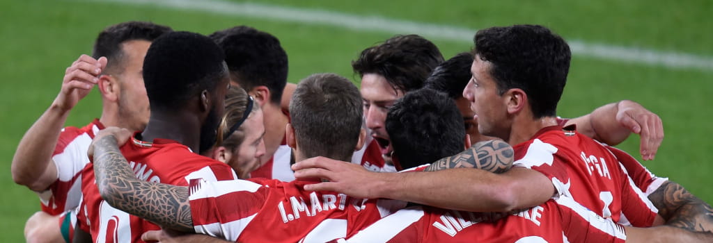 How Football Literature Bridges Generations in Modern Society