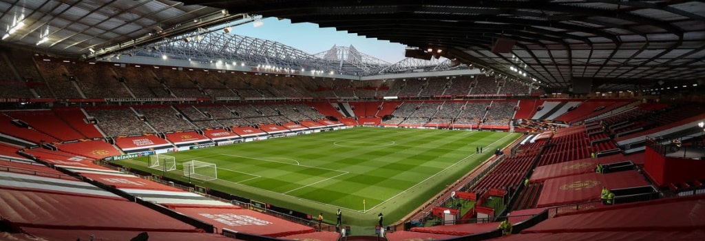Manchester United explore stadium options
