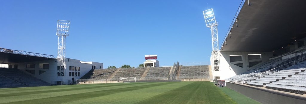 Nimes play last game at stadium